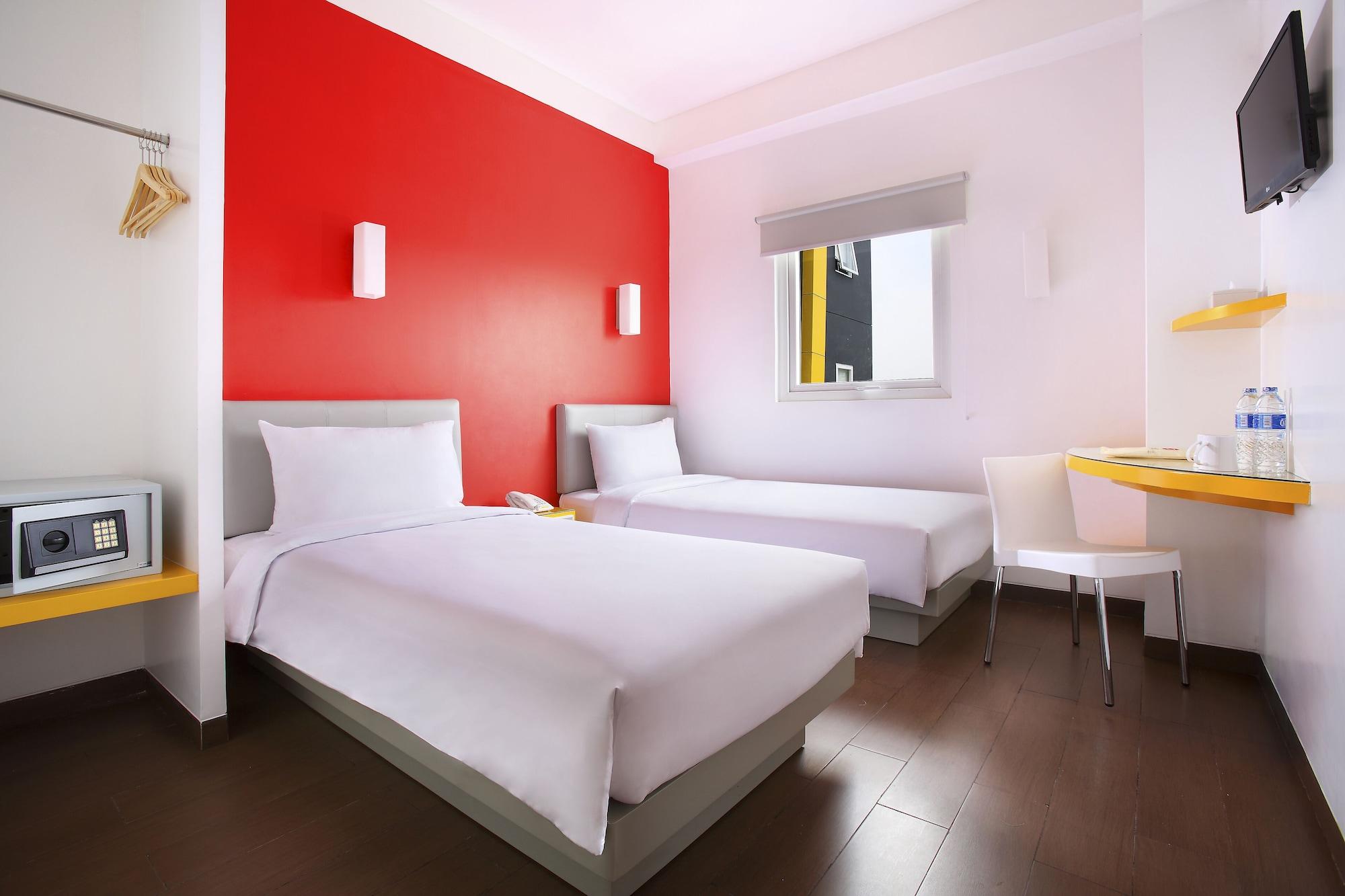 Amaris Hotel Bekasi Barat Extérieur photo