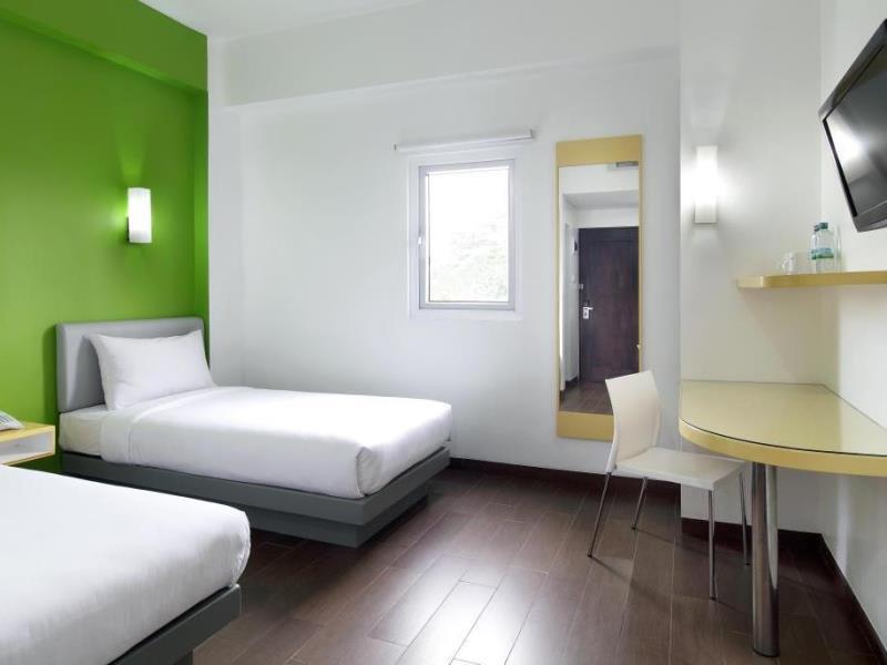 Amaris Hotel Bekasi Barat Extérieur photo